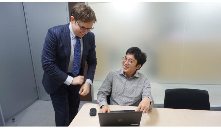 エイムネクストで活躍する　留学生先輩社員